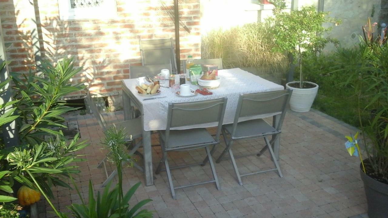 Ferienwohnung Les Palombes Rochecorbon Exterior foto